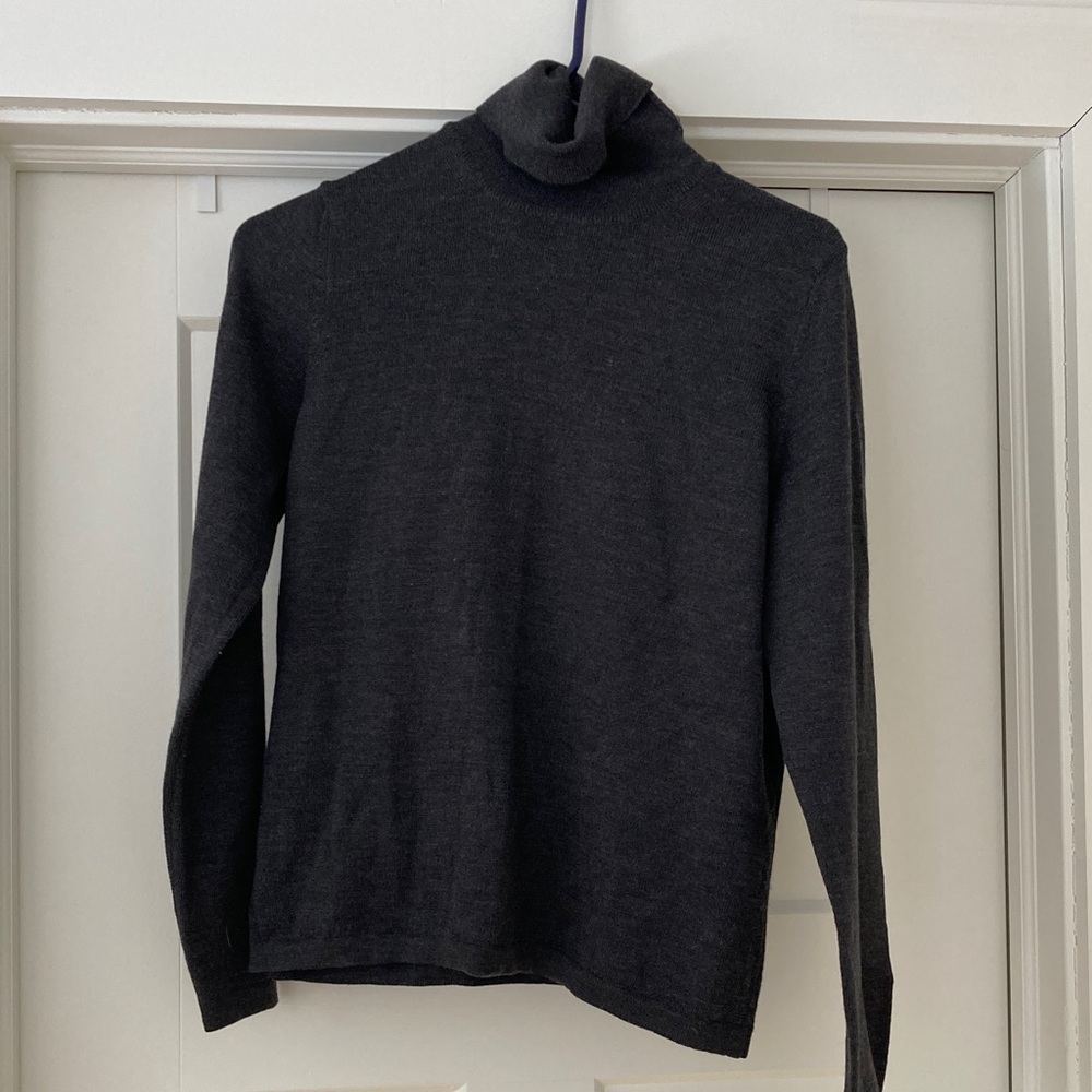 Vintage merino wool turtleneck sweater